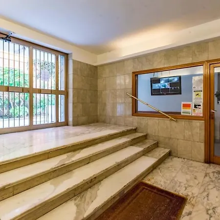 Casa Elsa piazza Mazzini-3